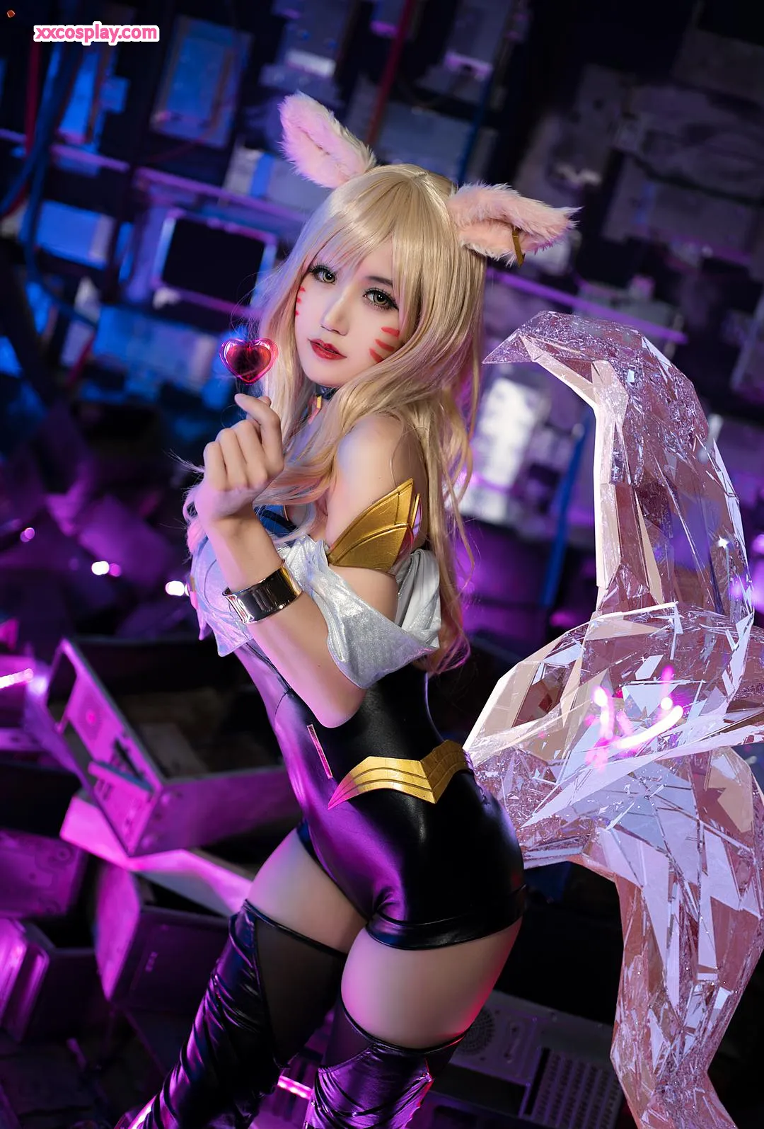 Ogura Chiyo – K/DA Ahri Cosplay